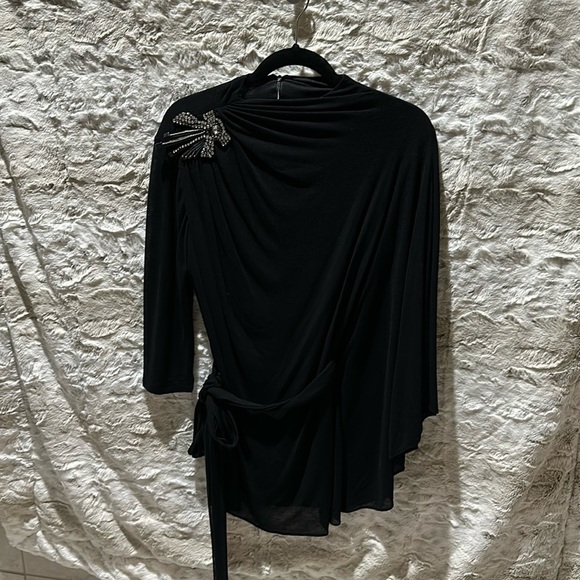 Badgley Mischka Tops - Badgley Mischa Sweater Top